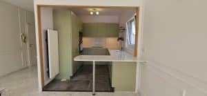 Cuisine Nolte laque olive + plan quartz